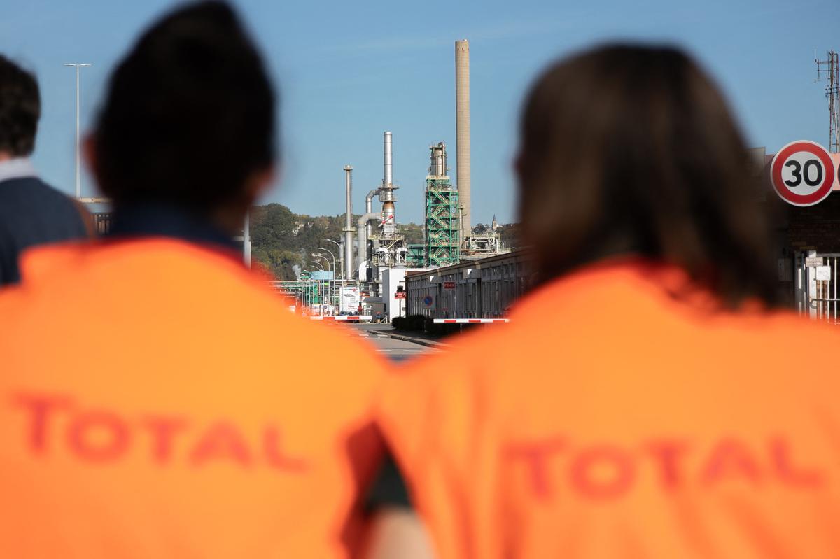 L&rsquo;effondrement économique français : les superprofits pétroliers et le désastre fiscal